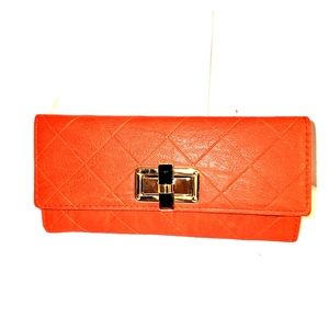 Clutch/Cross body NWT